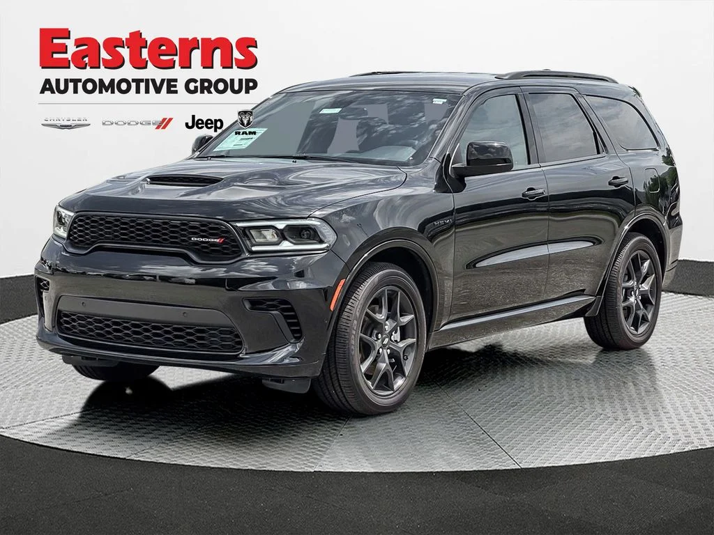 New 2026 Diamond Black Clear-Coat Exterior Paint Dodge GT HEMI V8 image 1