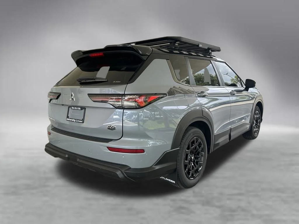 New 2026 Gray Mitsubishi Trail Edition image 3