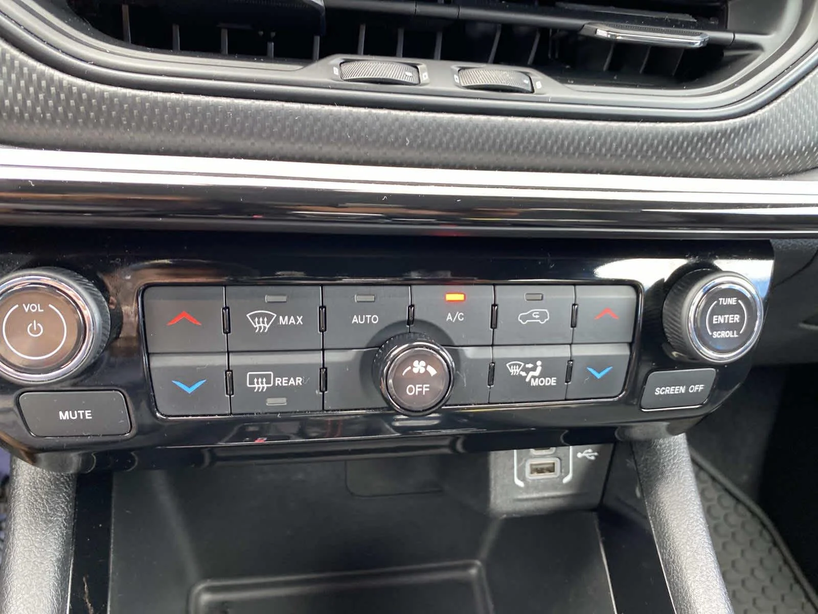 2025 Jeep Compass Trailhawk - Photo 14
