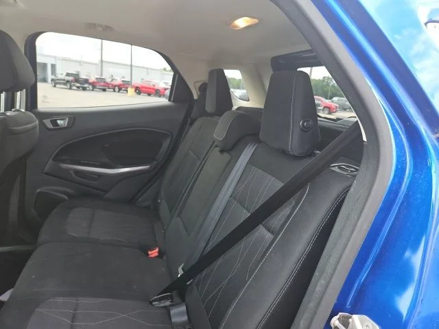 Used 2020 Blue Ford SE image 10