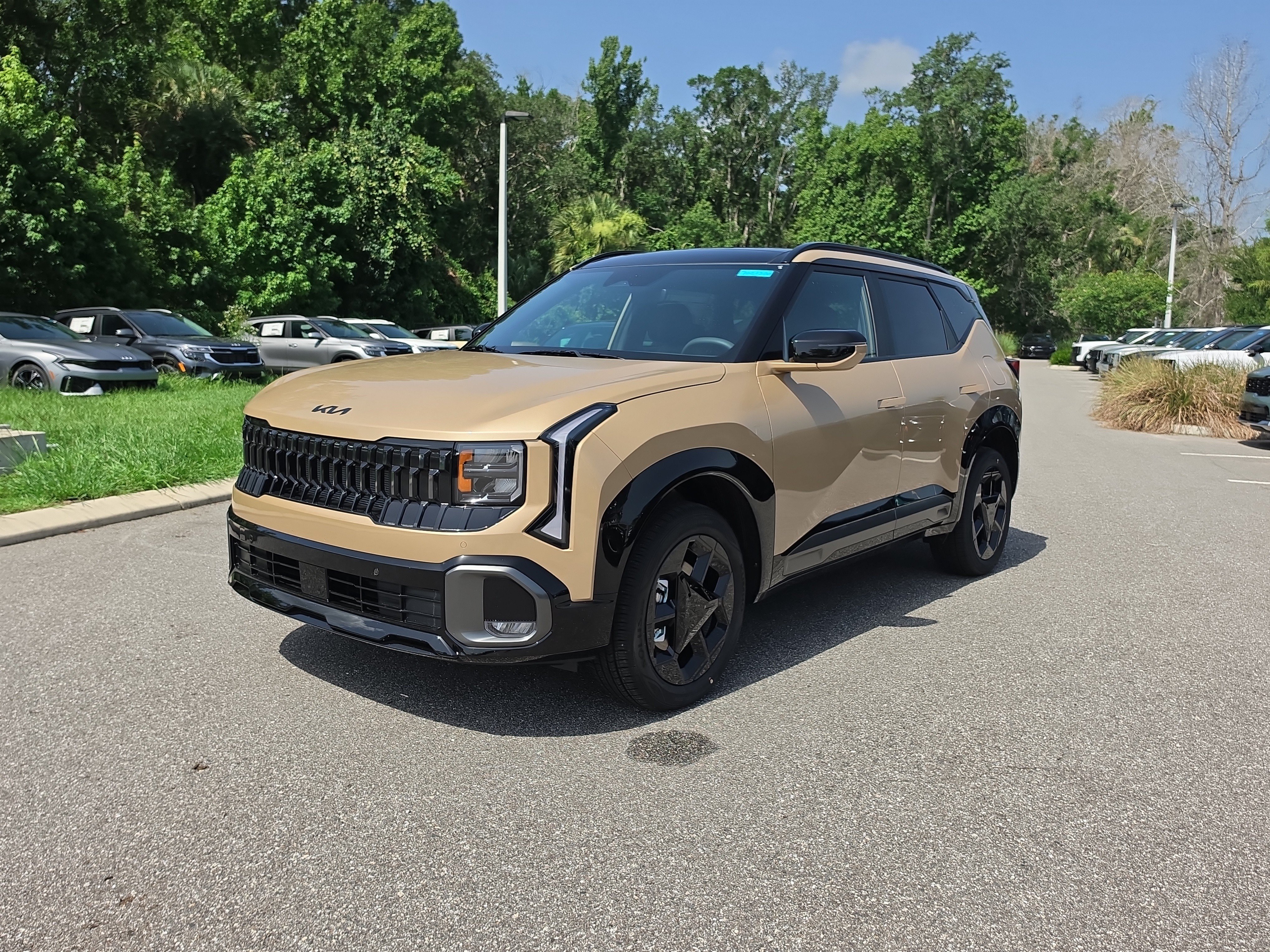 New 2027 Terrain Brown Kia X-Line S image 4