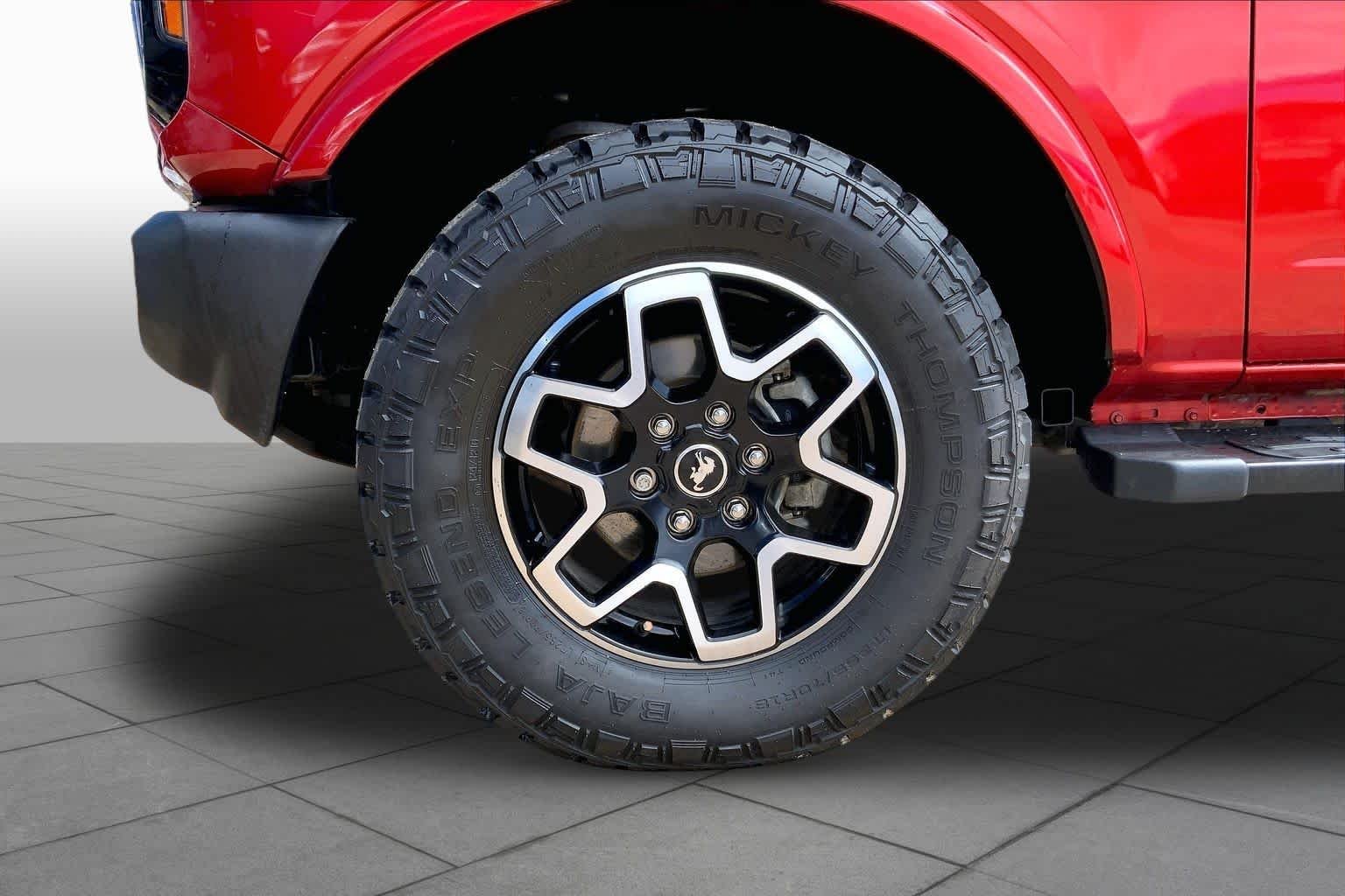 Used 2022 Hot Pepper Red Metallic Tinted Clearcoat Ford Outer Banks image 11