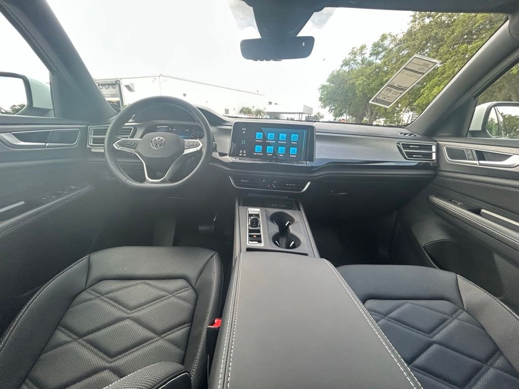 New 2026 White/off-white Volkswagen 2.0T SE image 10