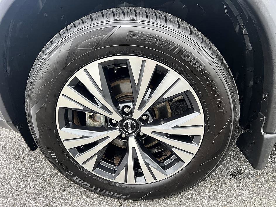 Used 2023 Gun Metallic Nissan SV image 9