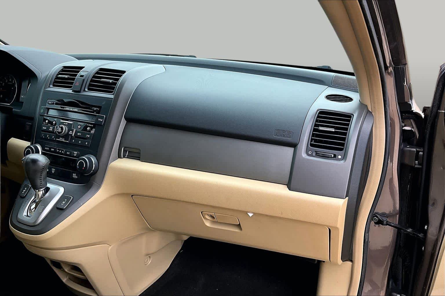 Used 2011 Polished Metal Metallic Honda EX-L image 18