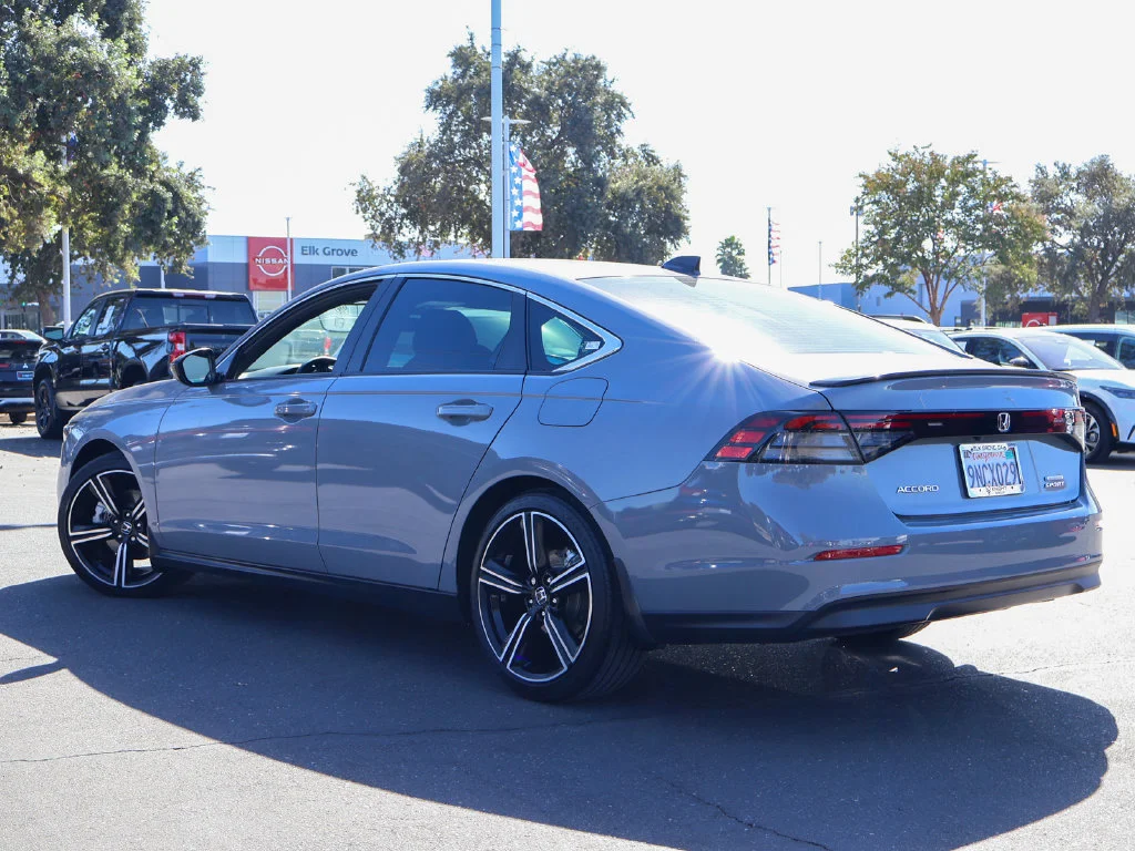 Used 2024 Urban Gray Pearl Honda Sport image 10