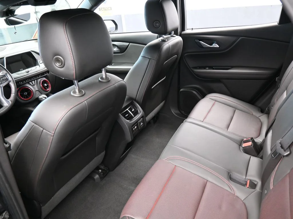 Used 2020 Black Chevrolet RS image 47