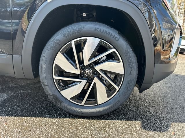 New 2026 Black Volkswagen 2.0T SE w/Technology image 30