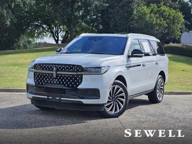 Pre-Owned 2025 Lincoln Navigator Black Label