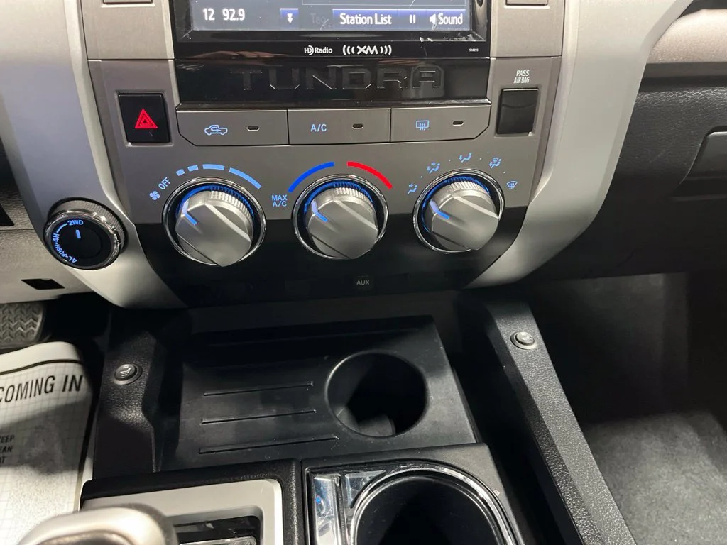 Used 2019 Midnight Black Metallic Toyota SR5 image 25