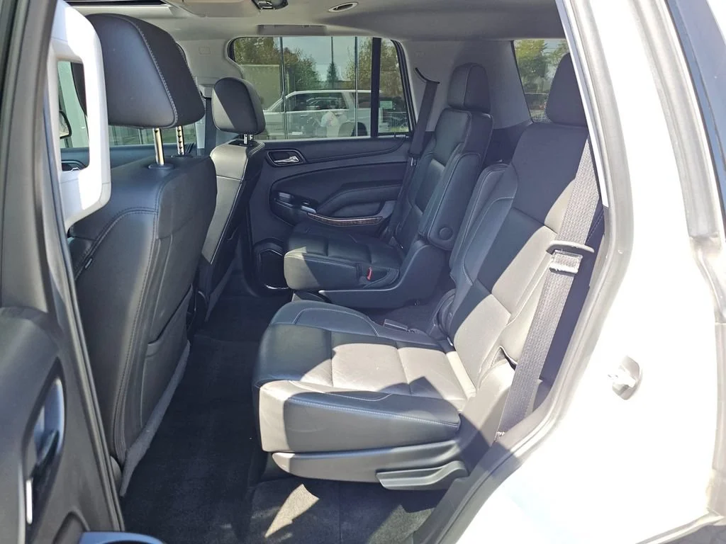 Used 2018 SUMMIT WHITE Chevrolet Premier image 17