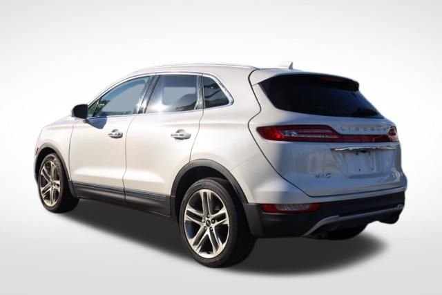 Used 2019 White Platinum Clearcoat Metallic Lincoln Reserve image 8
