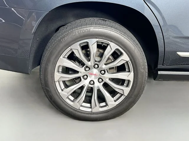 Used 2021 Blue GMC Denali image 41