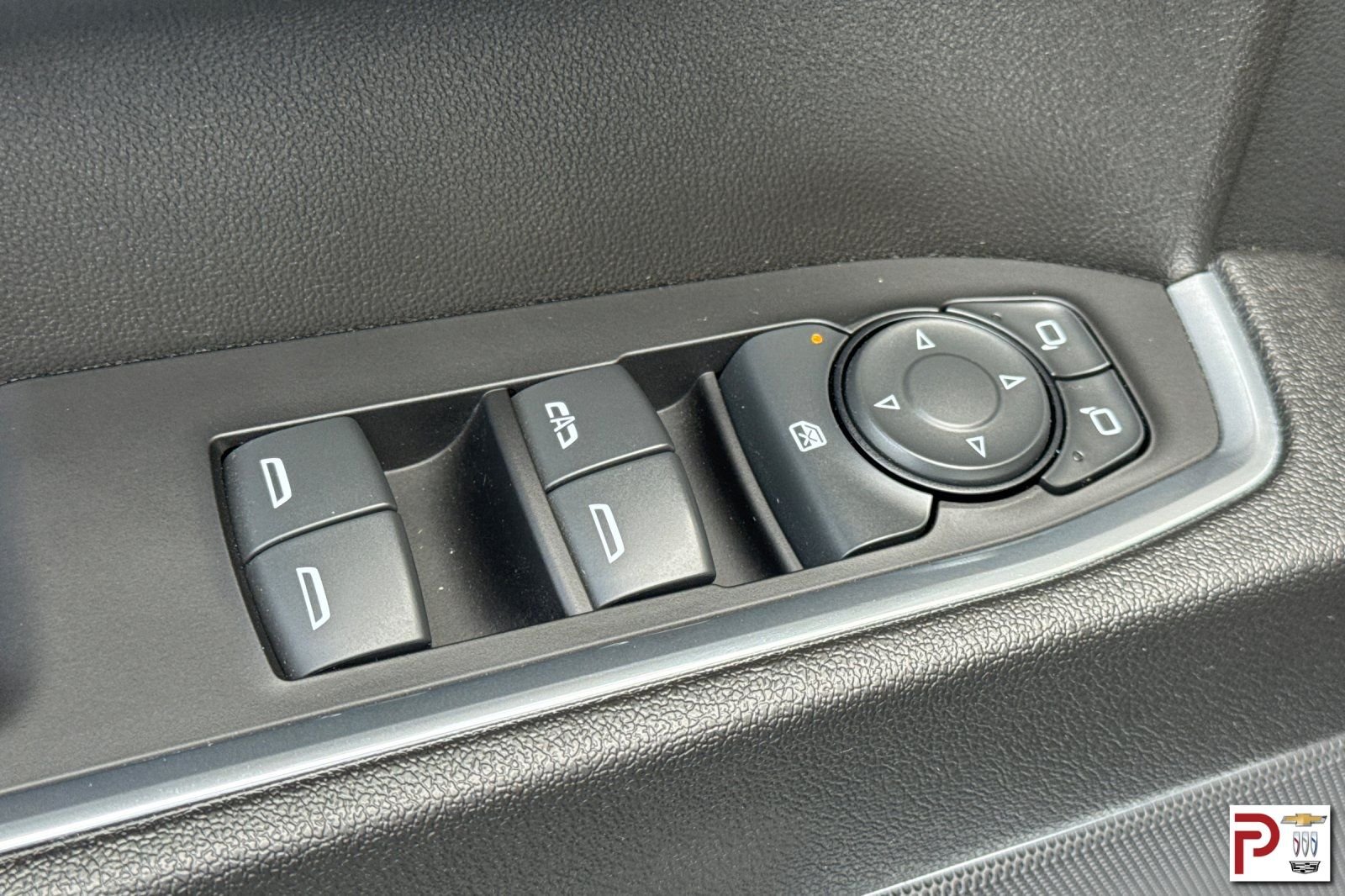 Used 2023 White Chevrolet LT Trail Boss image 13
