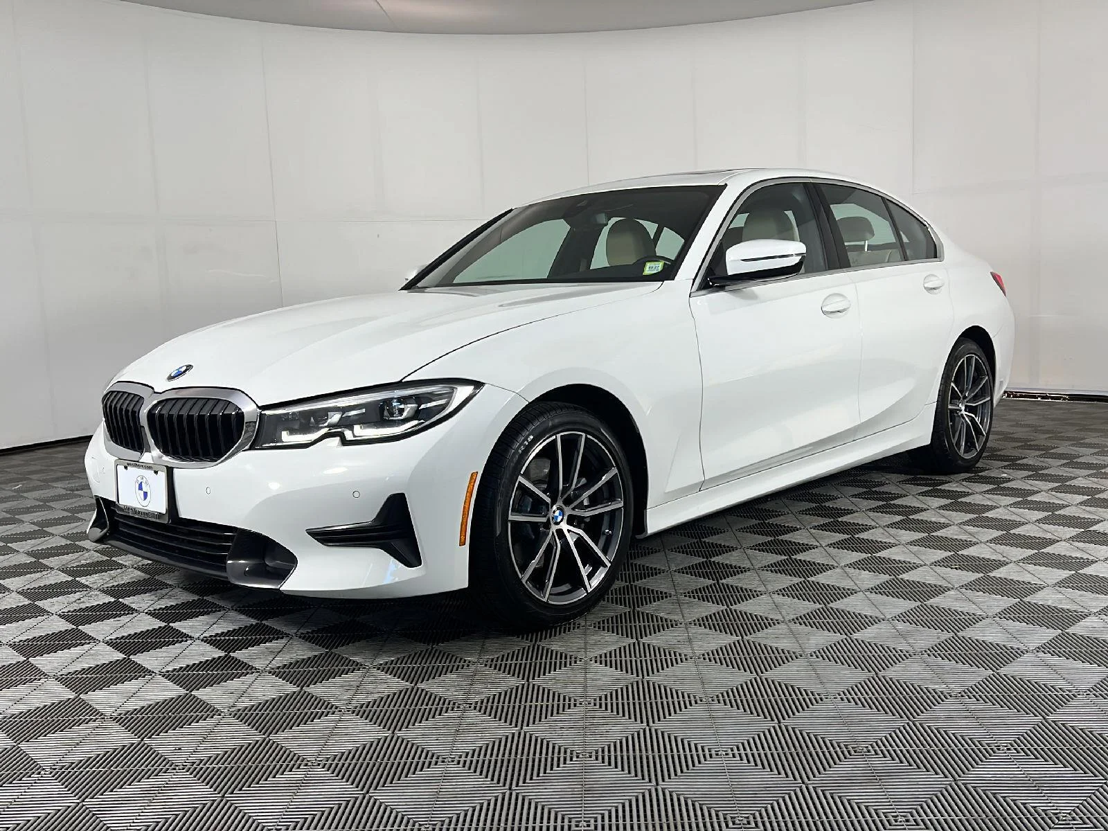 Used 2019 Alpine White BMW 330i xDrive image 12