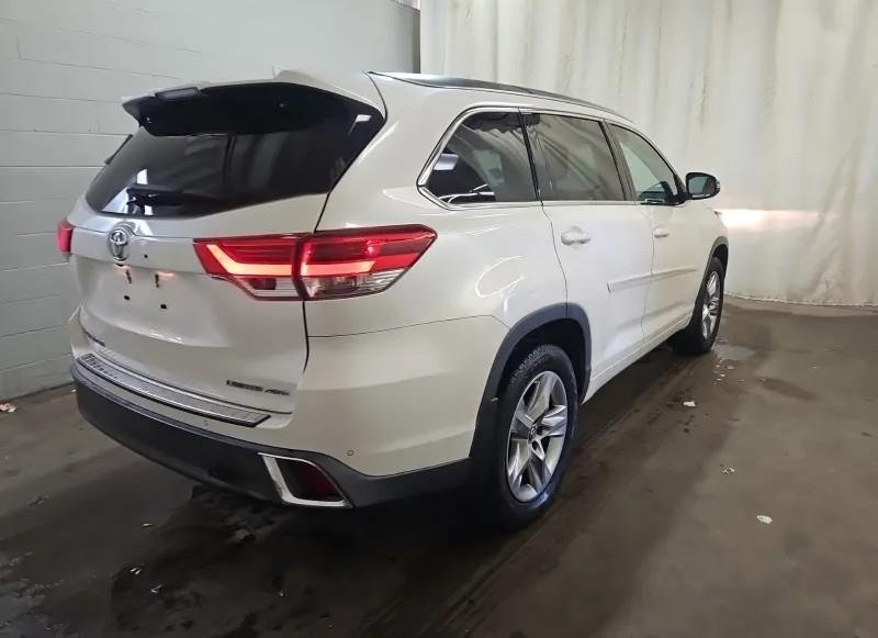 Used 2017 Blizzard Pearl Toyota Limited image 2