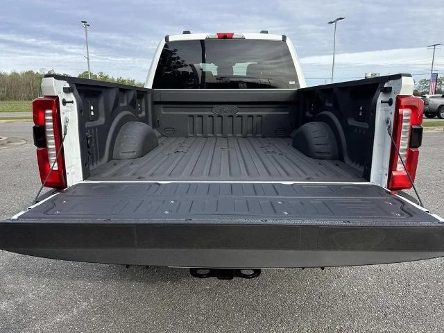 New 2026 Star White Metallic Tri-Coat Ford F-250® Lariat® image 18