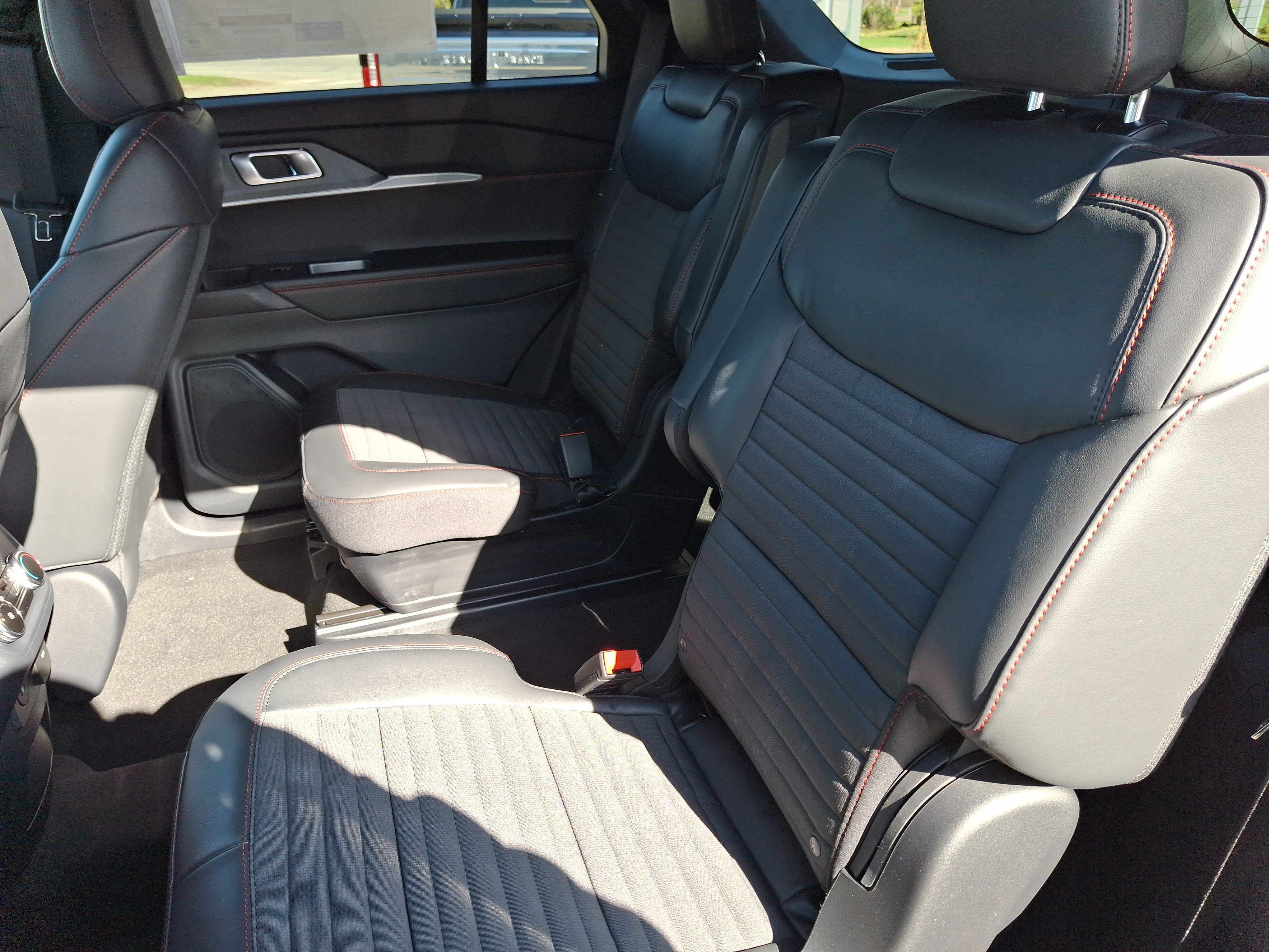 New 2026 Agate Black Metallic Ford ST-Line image 15