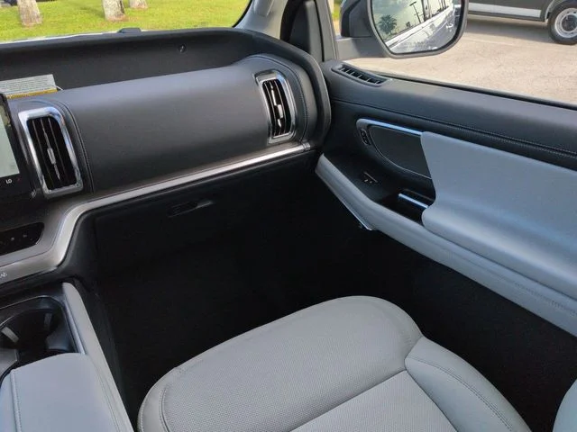 New 2026 Space Silver Metallic Ford MAX Platinum® image 17