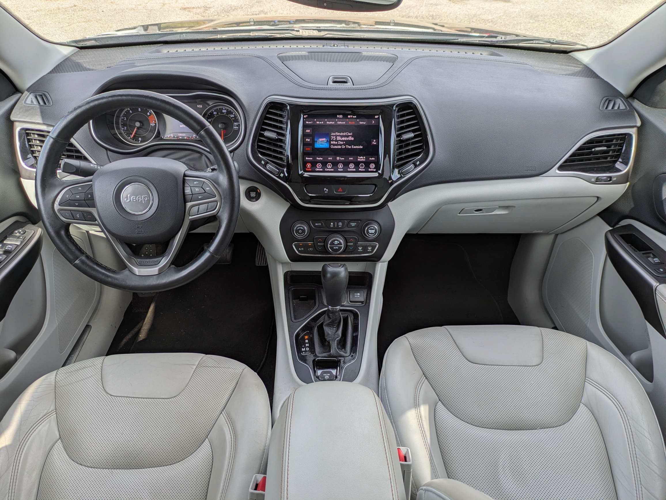 Used 2019 Granite Crystal Metallic Clearcoat Jeep Limited image 19