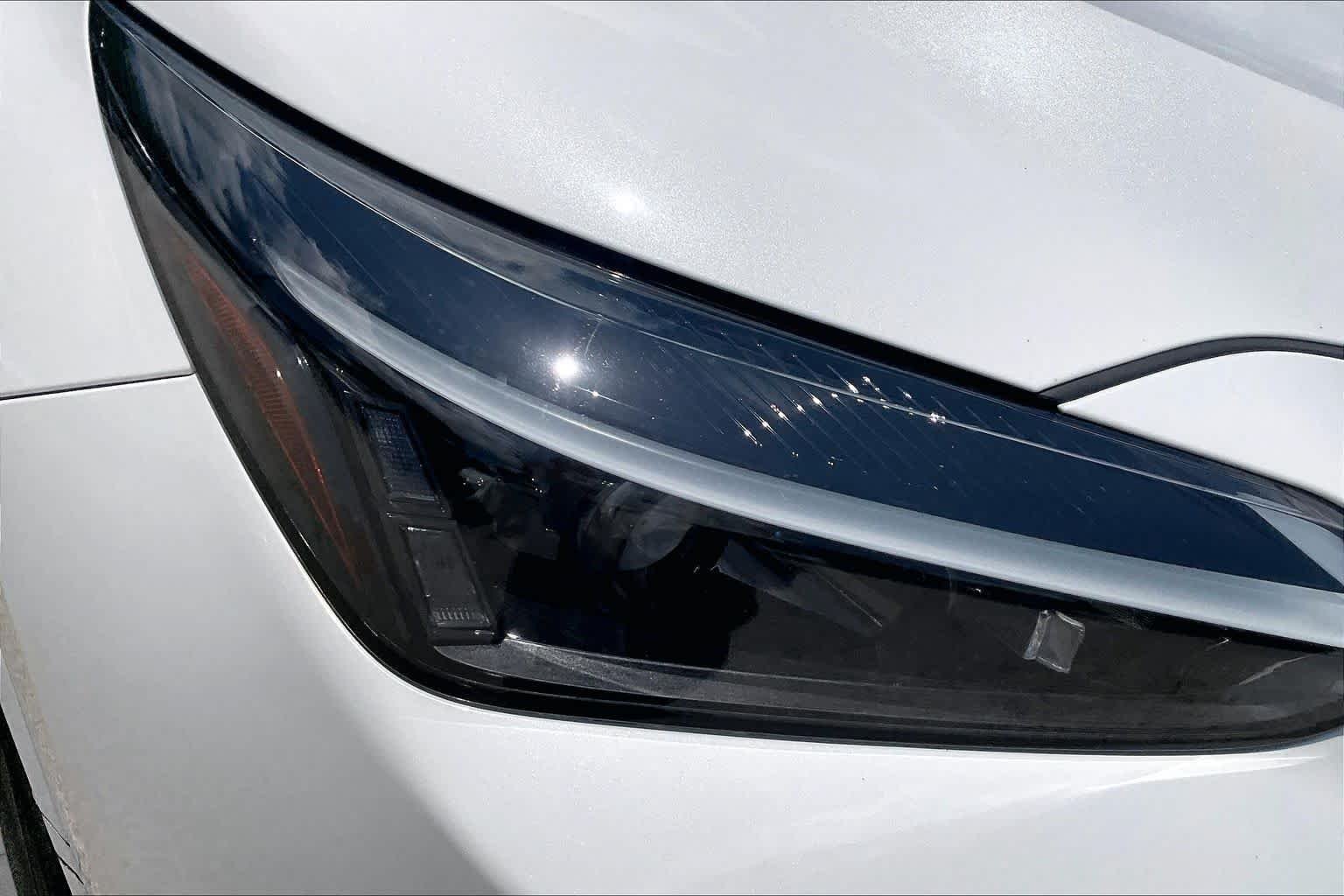Used 2024 Ultra White Lexus F SPORT Handling image 27