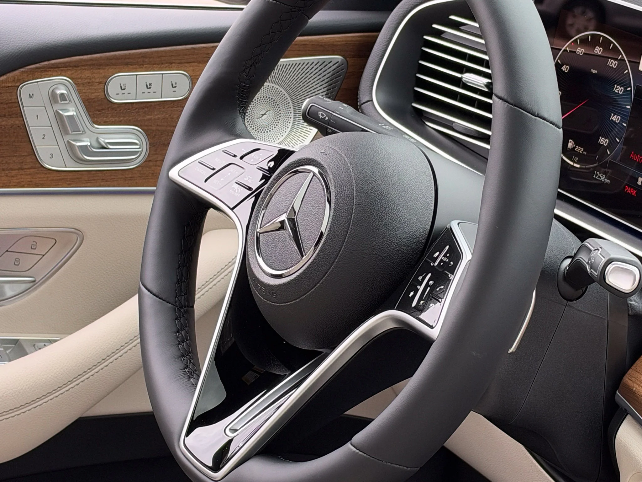 Used 2026  Mercedes-Benz GLE 450 Coupe image 28