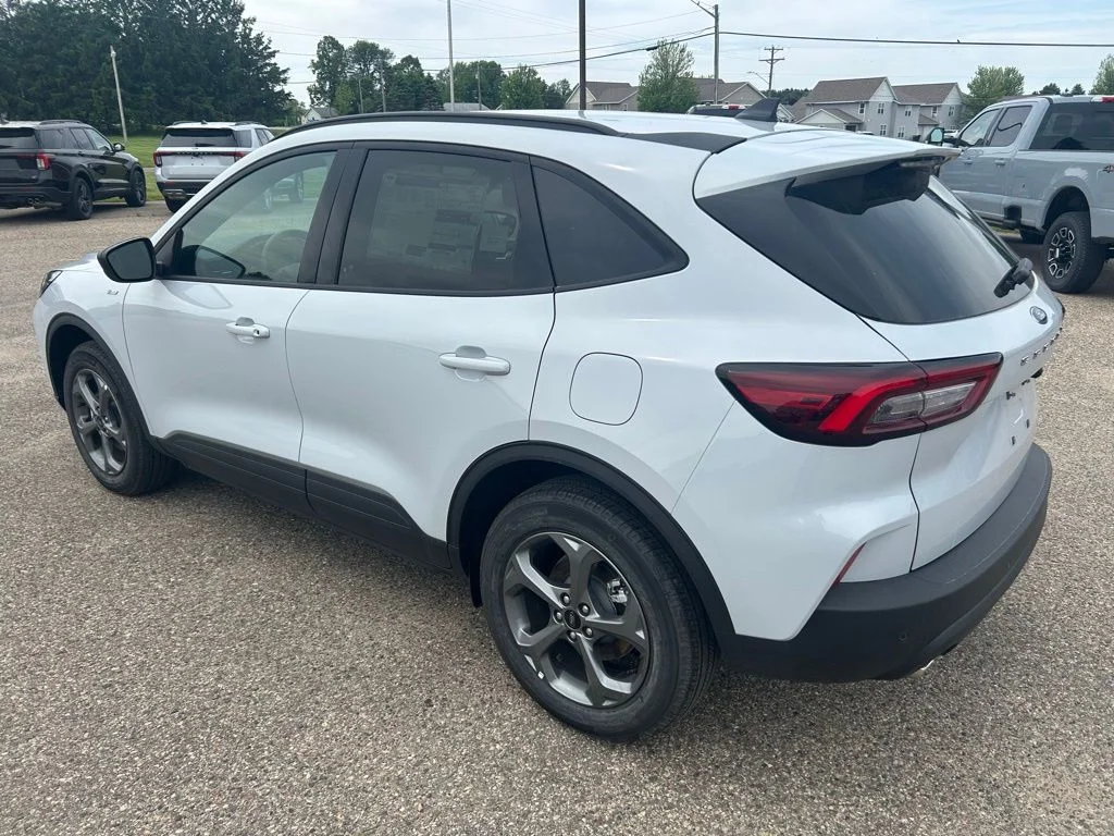 New 2026 Space Silver Metallic Ford ST-Line image 5