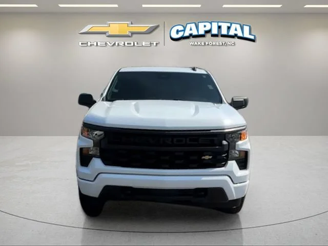 Used 2025 Summit White Chevrolet Custom image 9