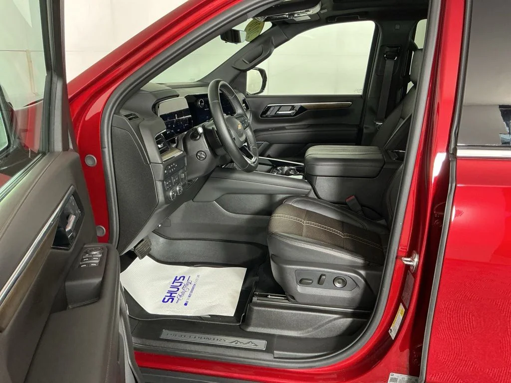 Used 2026 Red Chevrolet High Country image 23