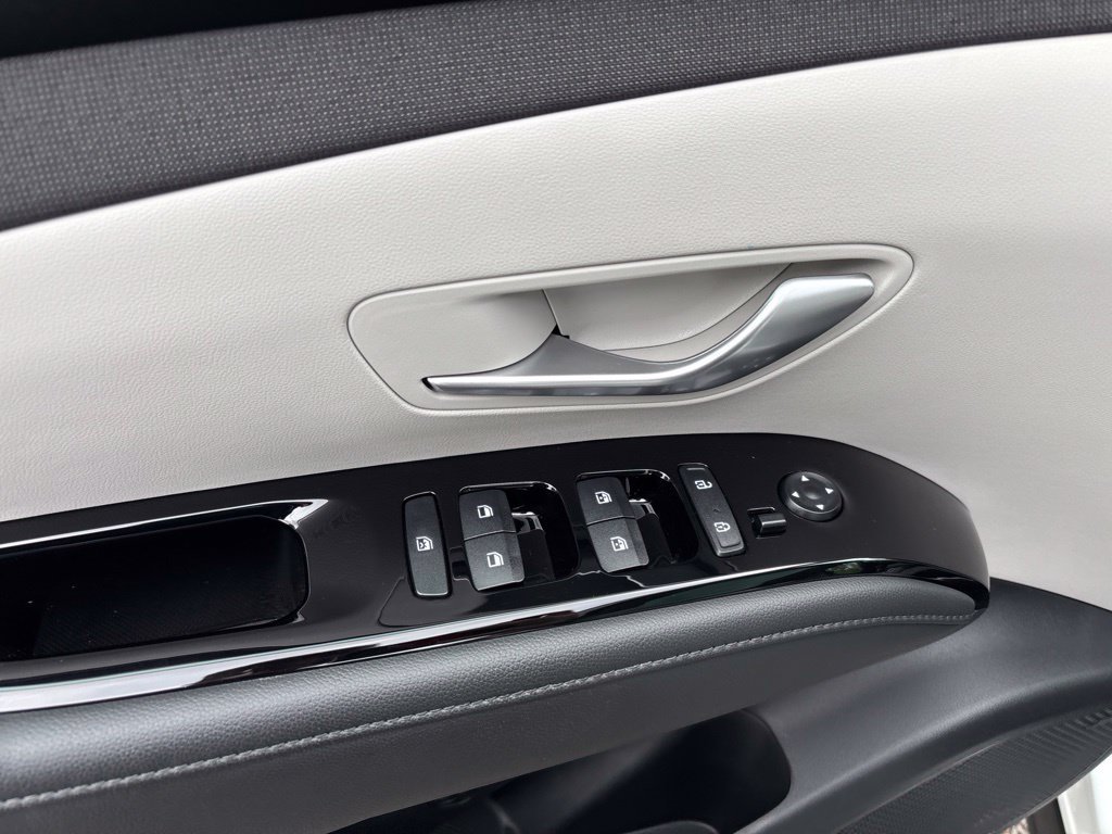 Used 2024 White Hyundai Limited image 13