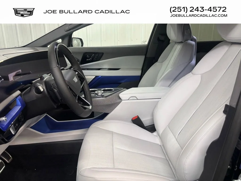 2025 Cadillac OPTIQ Sport 2 - Photo 4