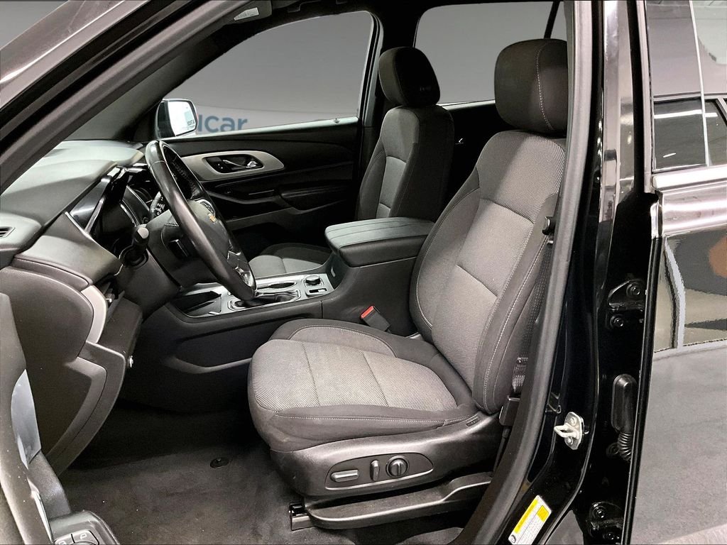 Used 2022 Mosaic Black Metallic Chevrolet LT image 10