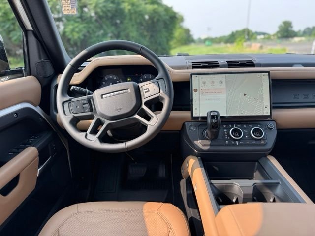 New 2026 Fuji White Land Rover S image 13