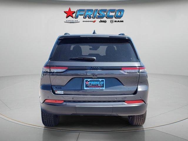 New 2026 Baltic Gray Metallic Clearcoat Jeep Laredo image 4