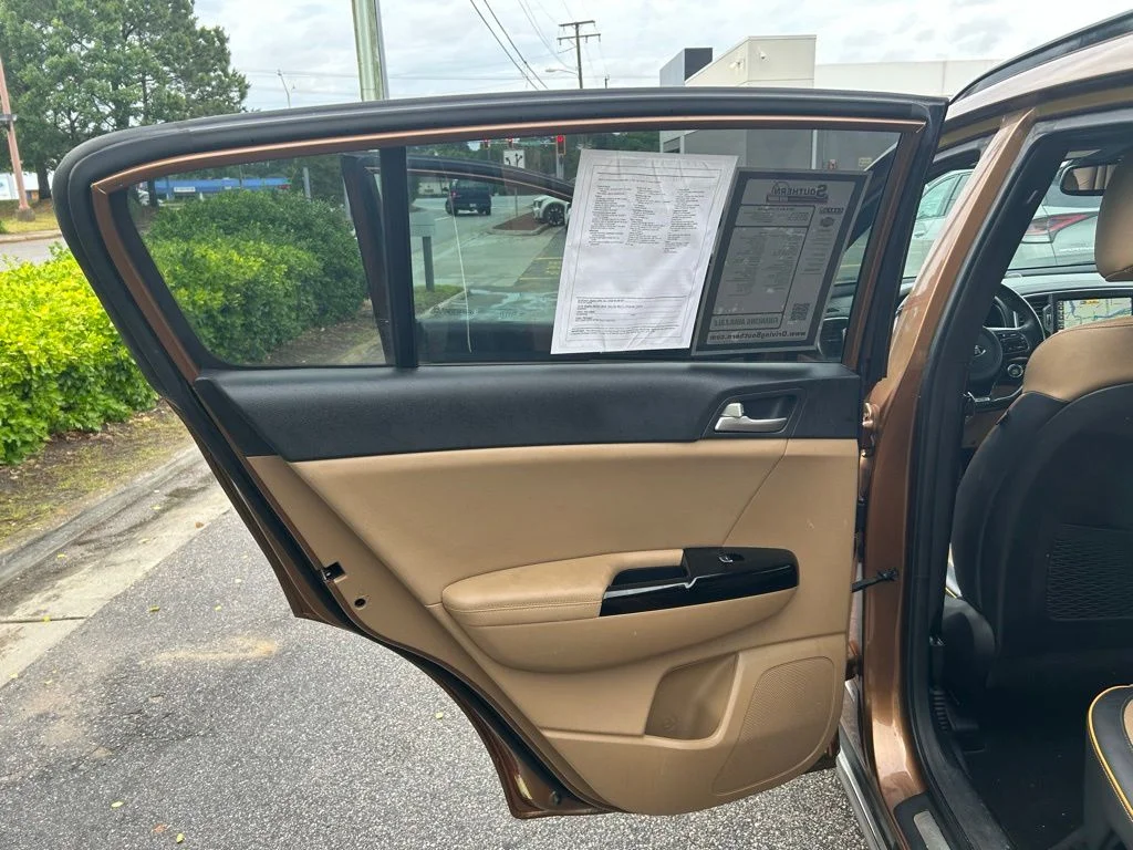 Used 2018 Brown Kia SX image 26