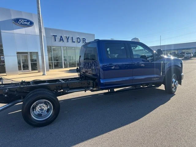 2026 Ford F-350 Super Duty Chassis Cab Lariat - Photo 18