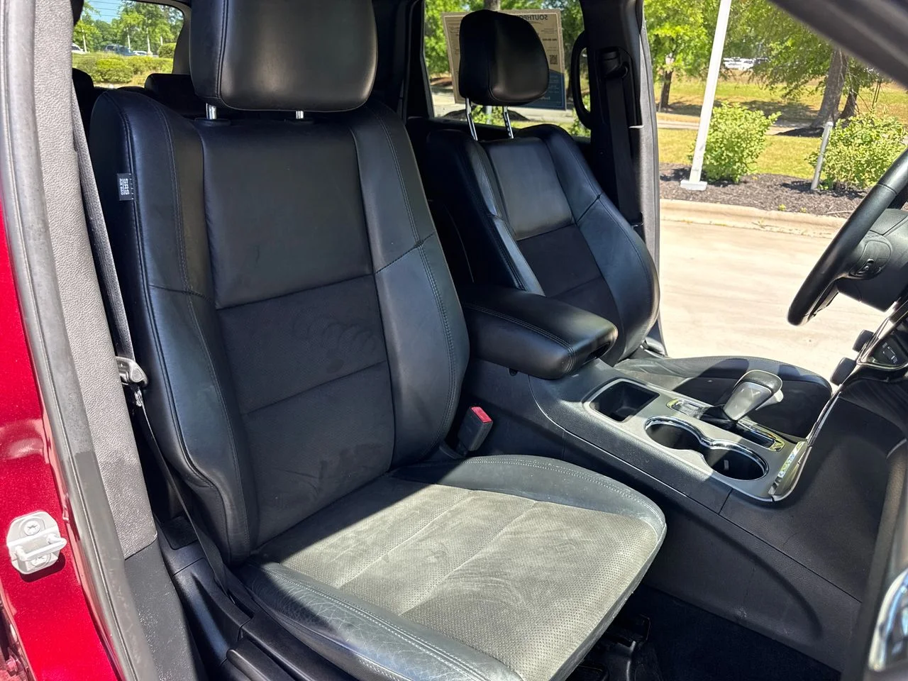 Used 2019 Red Jeep Laredo E image 36
