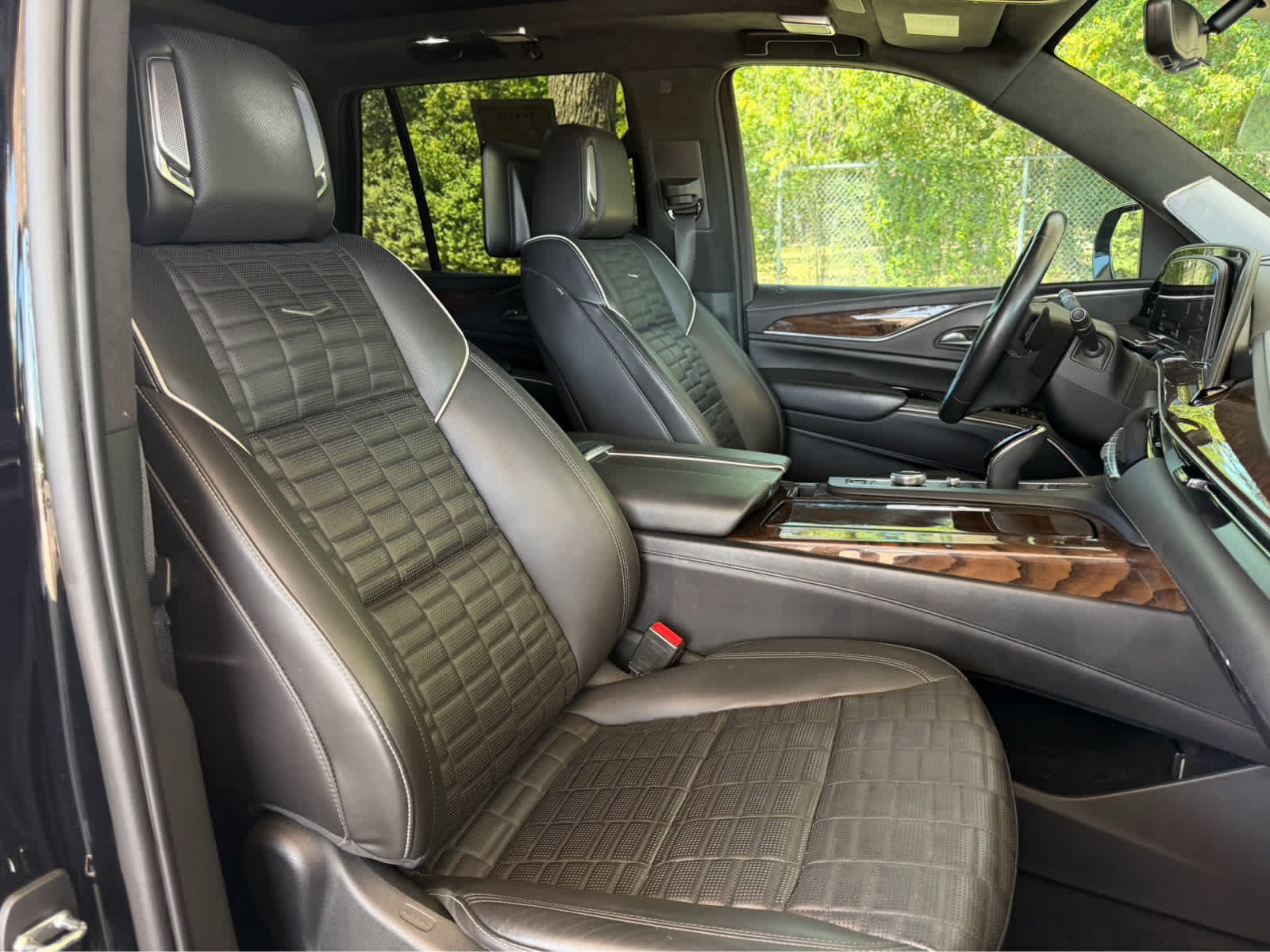 Used 2022 Black Raven Cadillac Sport Platinum image 13
