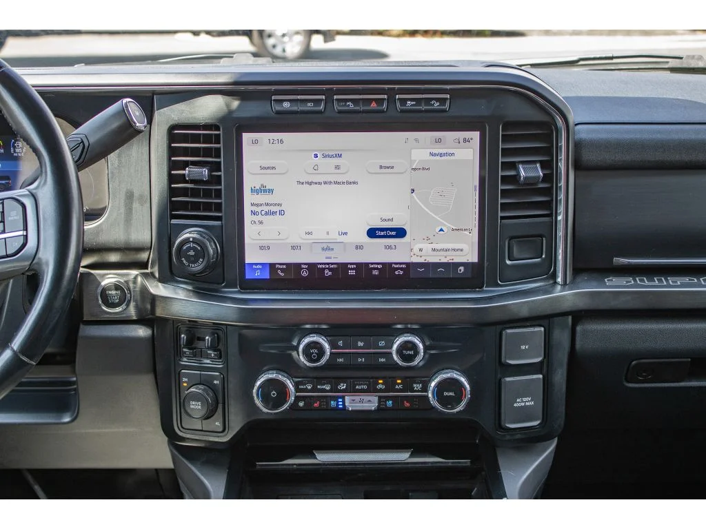 Used 2023 AGATE BLACK Ford LARIAT image 26