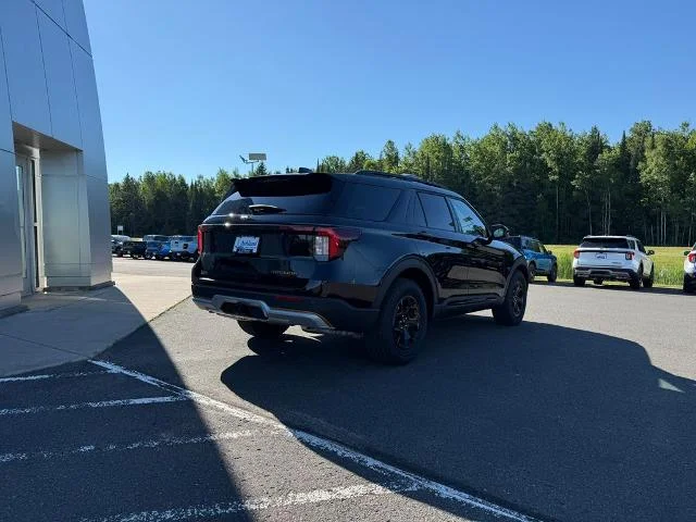 New 2026 Agate Black Metallic Ford Tremor® image 34