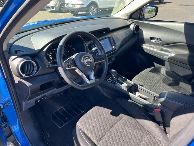 Used 2022 Electric Blue Metallic Nissan SV image 17