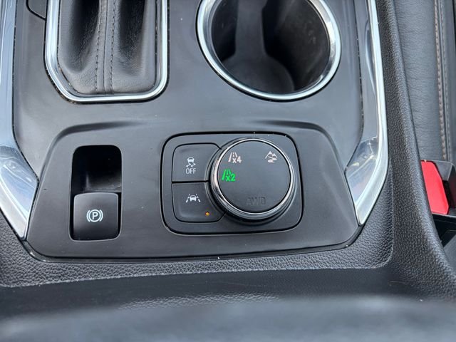 Used 2020 Black Metallic Chevrolet RS image 26