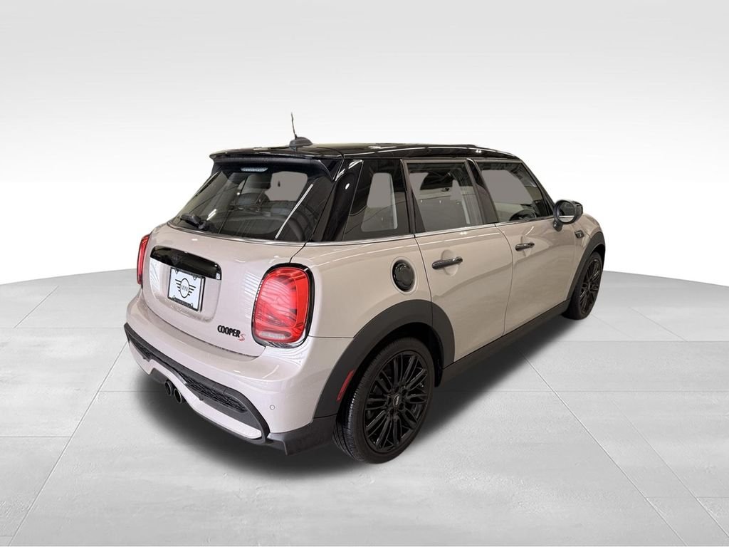 Certified Used 2024 Rooftop Grey metallic MINI  image 6