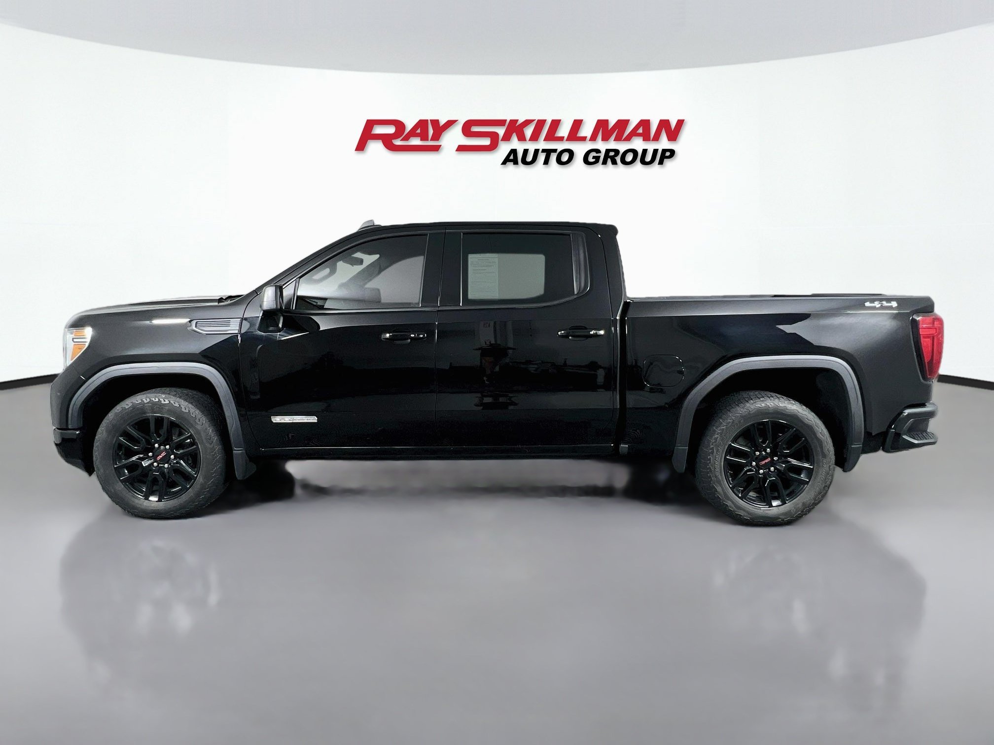 Used 2022 Onyx Black GMC ELEVATION image 4