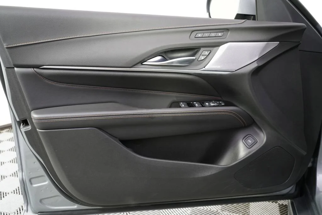 Used 2023 Argent Silver Metallic Cadillac Sport image 26
