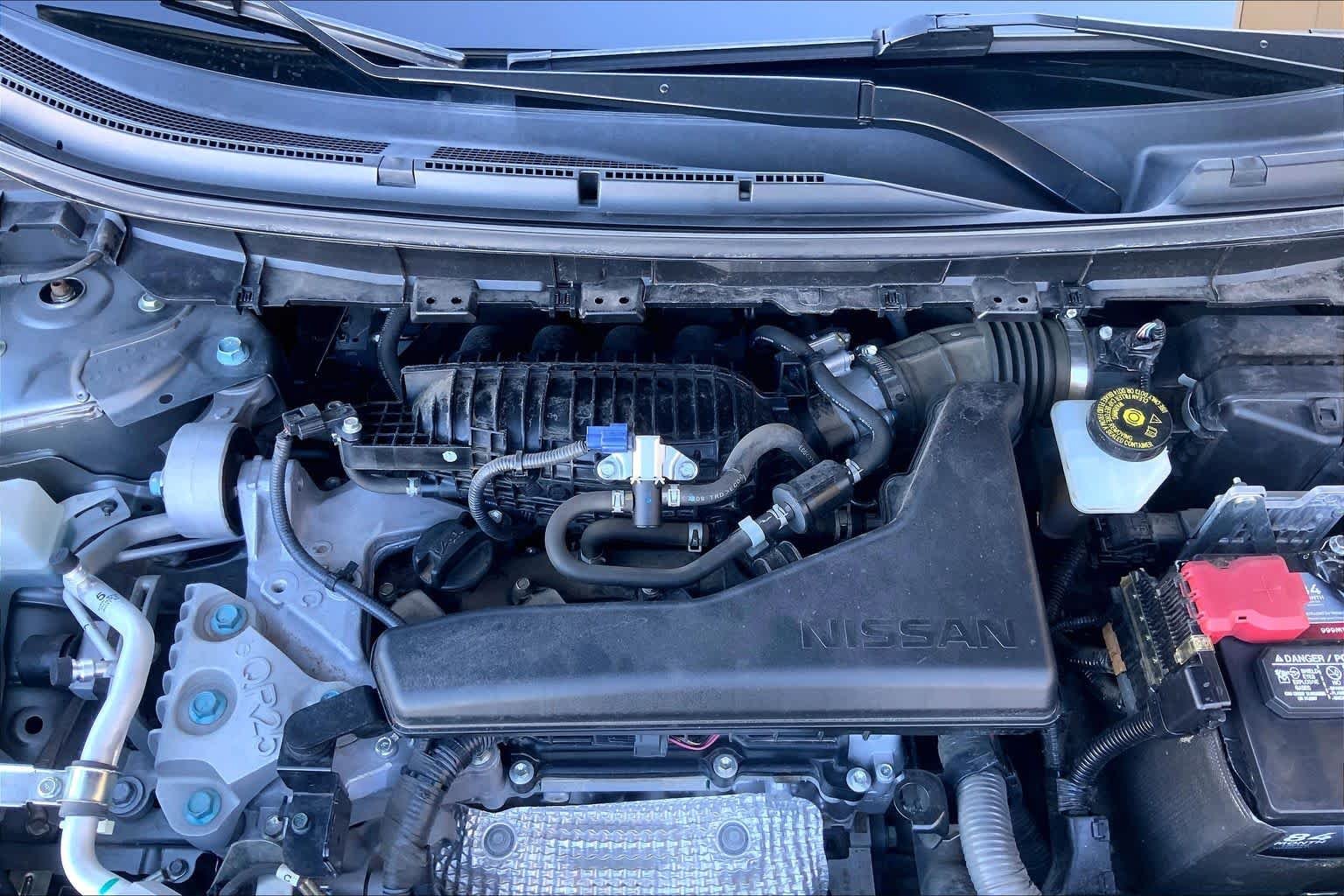 Used 2018 Gun Metallic Nissan SL image 31