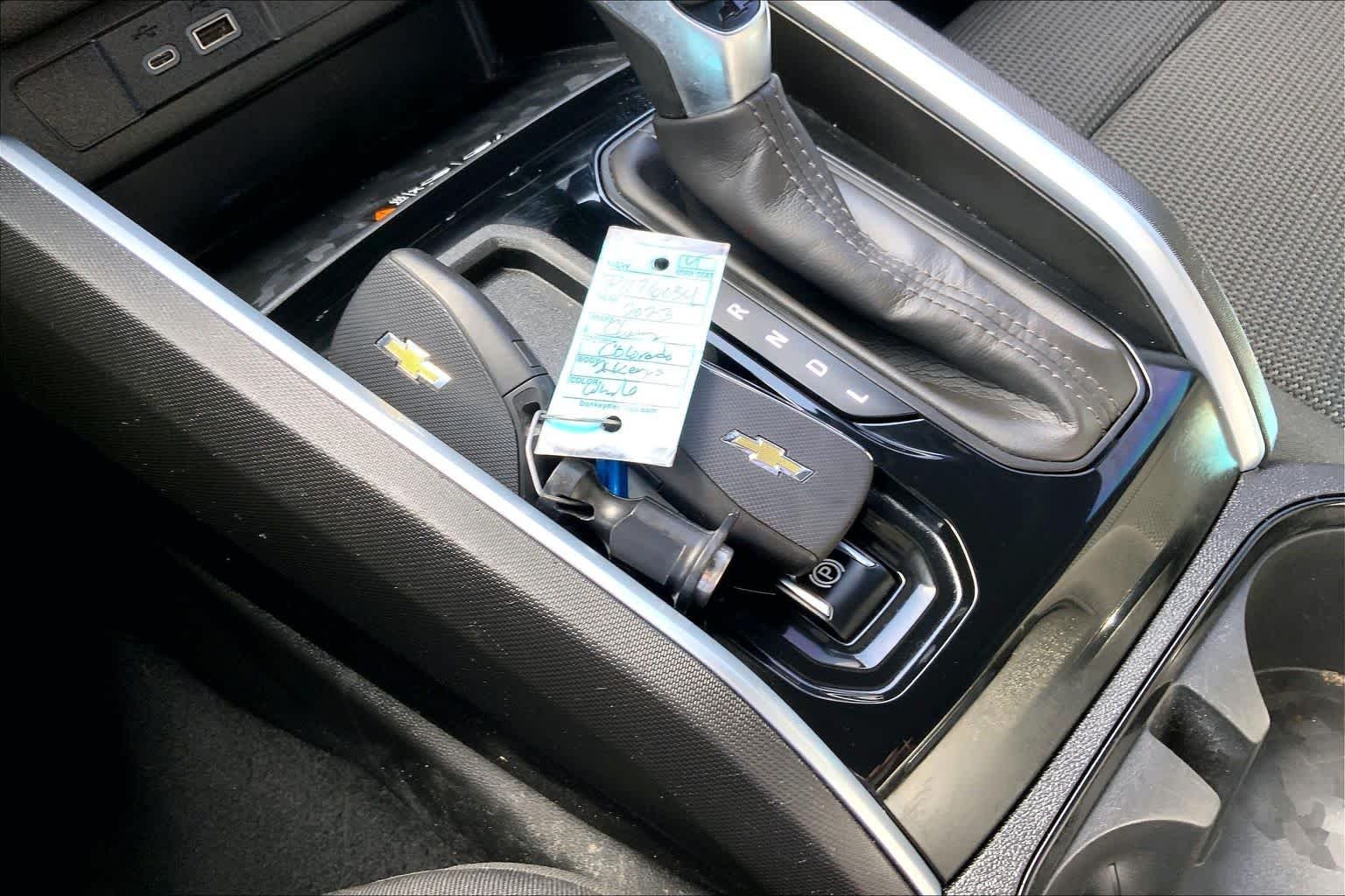 Used 2023 Summit White Chevrolet LT image 14