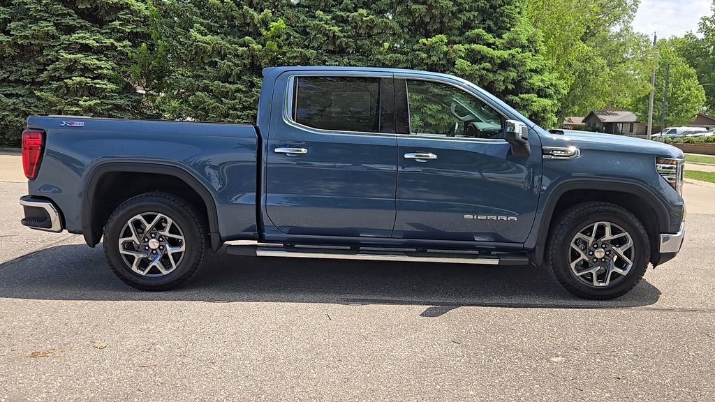 Used 2024 Downpour Metallic GMC SLT image 35