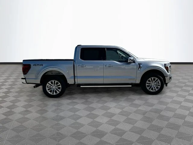 Used 2025 Silver Ford Lariat image 4