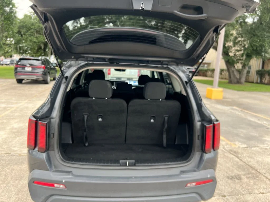 Used 2022 Gray Kia LX image 17